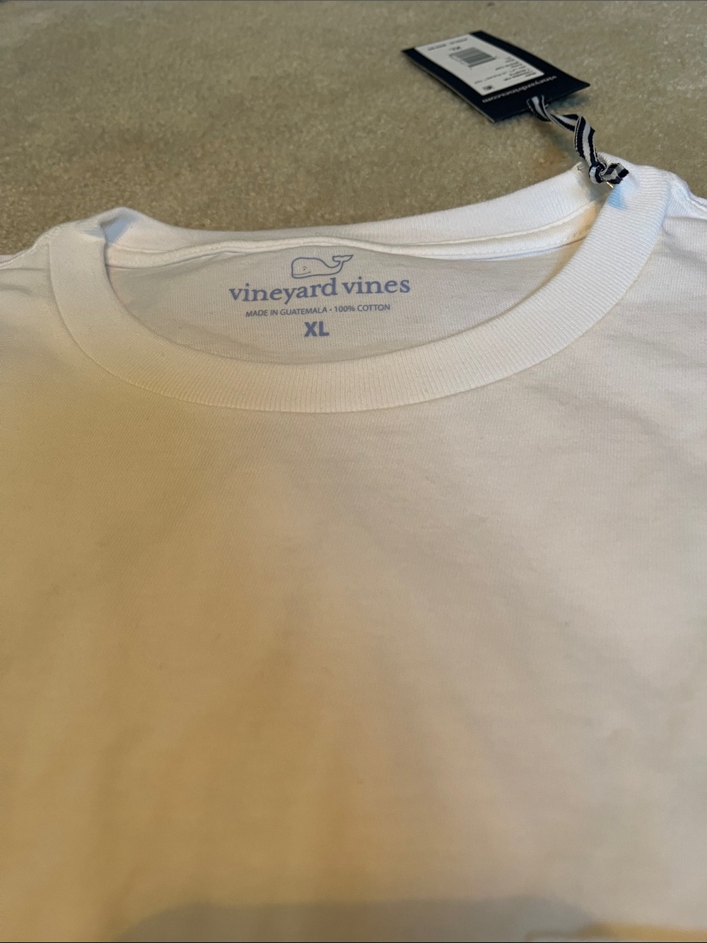 Vineyard Vines White Long-Sleeve Graphic Tee with Navy ski lift. XL. Men - Picture 9 of 9